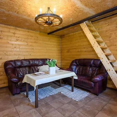 Hébergement de vacances House And Sauna House With Garden In The City *