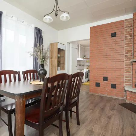 Hébergement de vacances House And Sauna House With Garden In The City Pärnu